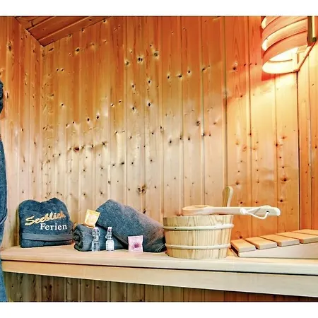 Dom wakacyjny In With Sauna